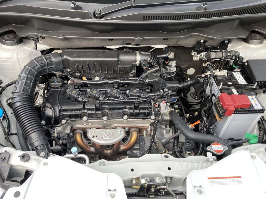 Suzuki All New Ertiga Hybrid masih mengandalkan mesin bensin 4 silinder berkode K15B yang didukung peranti ISG (<i>integrated starter generator</i>) dan baterai litium-ion. 