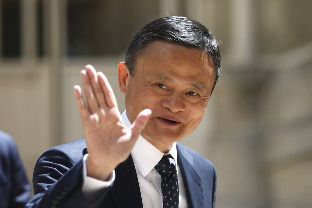Pendiri grup Alibaba, Jack Ma, tiba untuk menghadiri konferensi tentang Teknologi untuk Kebaikan di Paris, Perancis, 15 Mei 2019. Mulai 1 Mei 2023, Ma menjadi profesor tamu di Tokyo College, lembaga riset kampus bergengsi di Jepang, Universitas Tokyo. 