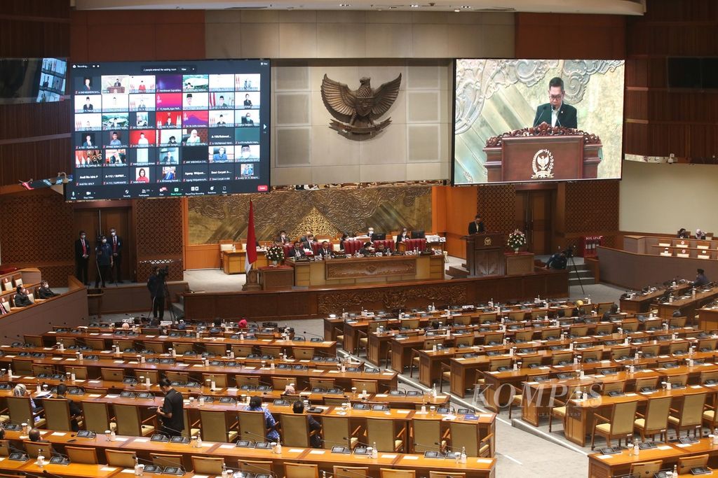 Rapat Paripurna DPR di Kompleks Parlemen, Senayan, Jakarta, Kamis (30/6/2022). 