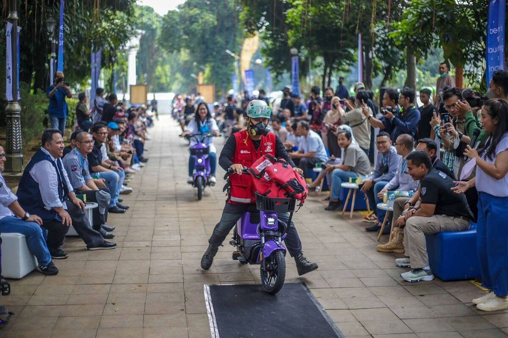 Pemerintah Kota Bogor bersama PT BEAM Mobility Indonesia saat peluncuran penyewaan sepeda listrik pada 23 September 2022.