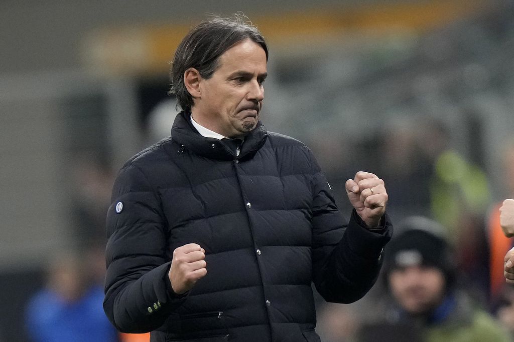 Pelatih Inter Milan Simone Inzaghi merayakan kemenangan atas Genoa pada laga Serie A, Selasa (5/3/2024) dini hari WIB. 