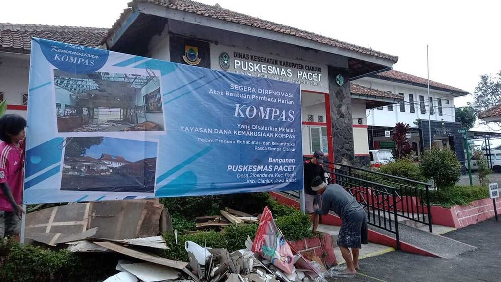 Puskesmas Pacet di Desa Cipendawa, Kecamatan Pacet, Kabupaten Cianjur, Jawa Barat, yang rusak akibat gempa Cianjur pada 2022 siap direnovasi, Rabu (5/7/2023). Proyek tersebut didanai oleh donasi pembaca harian <i>Kompas</i>/Kompas.id yang dikelola Yayasan Dana Kemanusiaan Kompas.