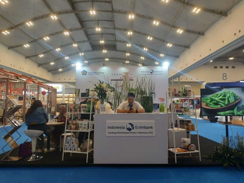 Lembaga Pembiayaan Ekspor Indonesia (LPBI) turut membuka <i>booth</i> dalam acara Trade Expo Indonesia 2022 di Indonesia Convention Exhibition, Tangerang, Banten, Rabu (19/10/2022).