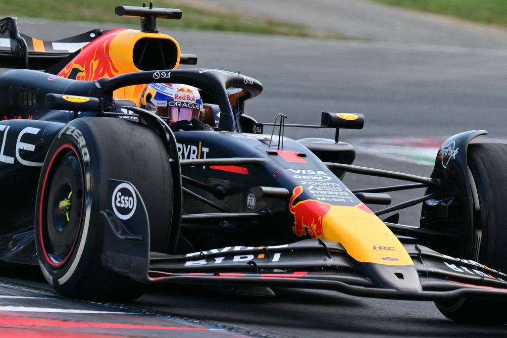 Pebalap Red Bull Max Verstappen finis di urutan keenam dalam balapan Formula 1 di Sirkuit Monza, Italia, Minggu (1/9/2024). 