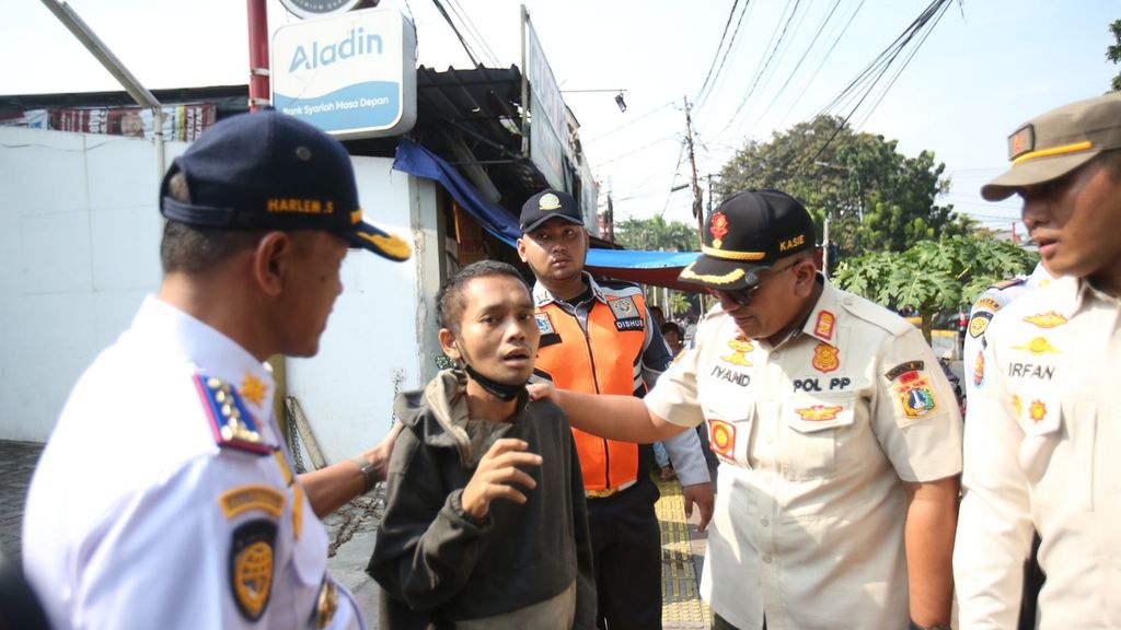 Pemprov Dki Tertibkan 442 Juru Parkir Liar Dalam Dua Pekan Kompasid 5383