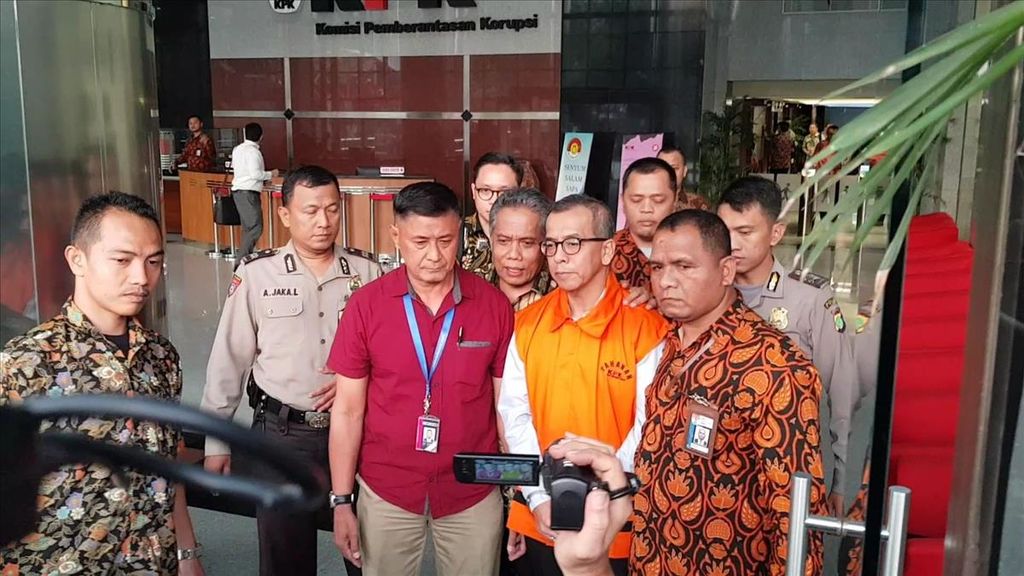 Penahanan Direktur Utama PT Garuda Indonesia (Persero) Emirsyah Satar atas perkara suap pengadaan pesawat dan mesin pesawat dari Airbus dan Rolls-Royce kepada PT Garuda Indonesia (Persero), di Jakarta, Rabu (7/8/2019).