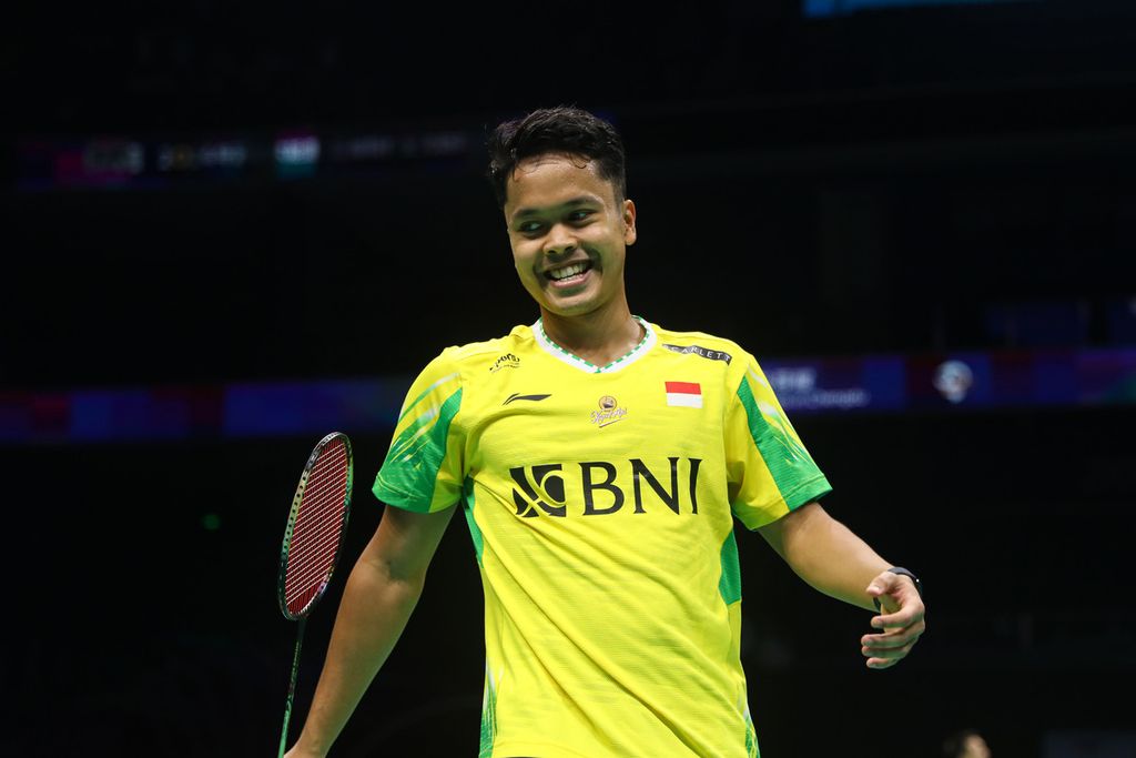 Indonesia's singles badminton player, Anthony Sinisuka Ginting, trained in Chengdu, China on Friday (26/4/2024), ahead of the first match of the Thomas Cup against England on Saturday (27/4/2024).