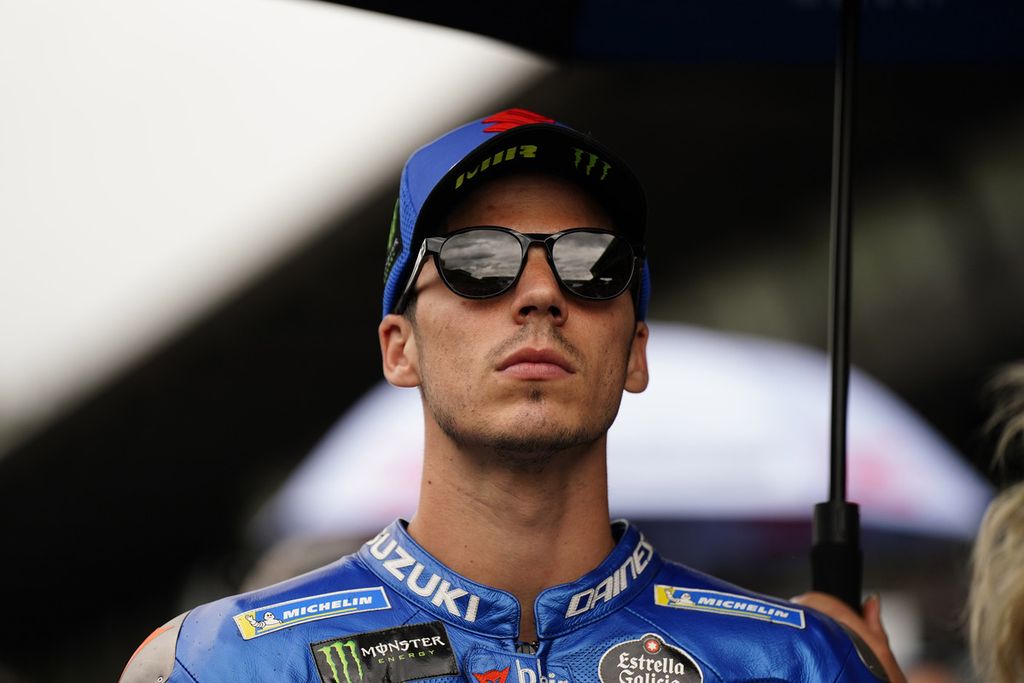 Ekspresi pebalap Suzuki, Joan Mir, saat berada di atas motornya sebelum memulai balapan MotoGP seri Austria di Sirkuit Red Bull Ring, Spielberg, Austria, Minggu (21/8/2022).