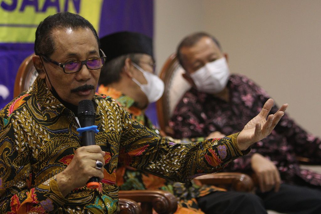Pakar hukum tata negara, John Pieris, berbicara dalam diskusi Empat Pilar MPR di Gedung Nusantara III, Kompleks Parlemen, Senayan, Jakarta, Rabu (16/11/2022). 