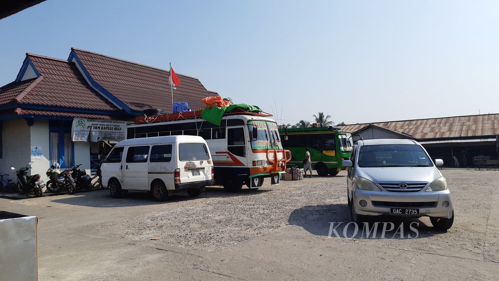 Suasana Terminal Bus Badau di Badau, Kabupaten Kapuas Hulu, Kalimantan Barat, Senin (12/8/2019). Badau adalah daerah tapal batas Indonesia, yang berbatasan langsung dengan Malaysia.