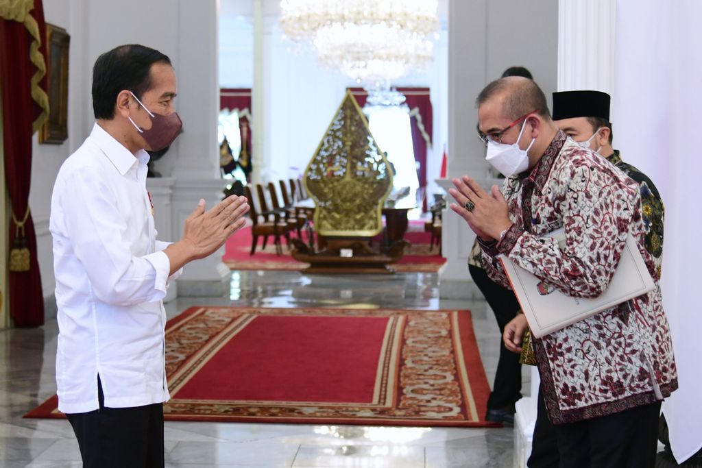 Presiden Jokowi menerima Ketua dan anggota Komisi Pemilihan Umum (KPU) di Istana Merdeka, Jakarta, 30 Mei 2022. 