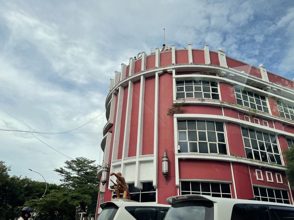 Gedung Siola di Jalan Tunjungan, Kota Surabaya, Selasa (31/5/2022), yang kini menjadi Mal Pelayanan Publik, dilengkapi Museum Surabaya, Ruang Kerja Bersama "Koridor", dan Teras Kejari.