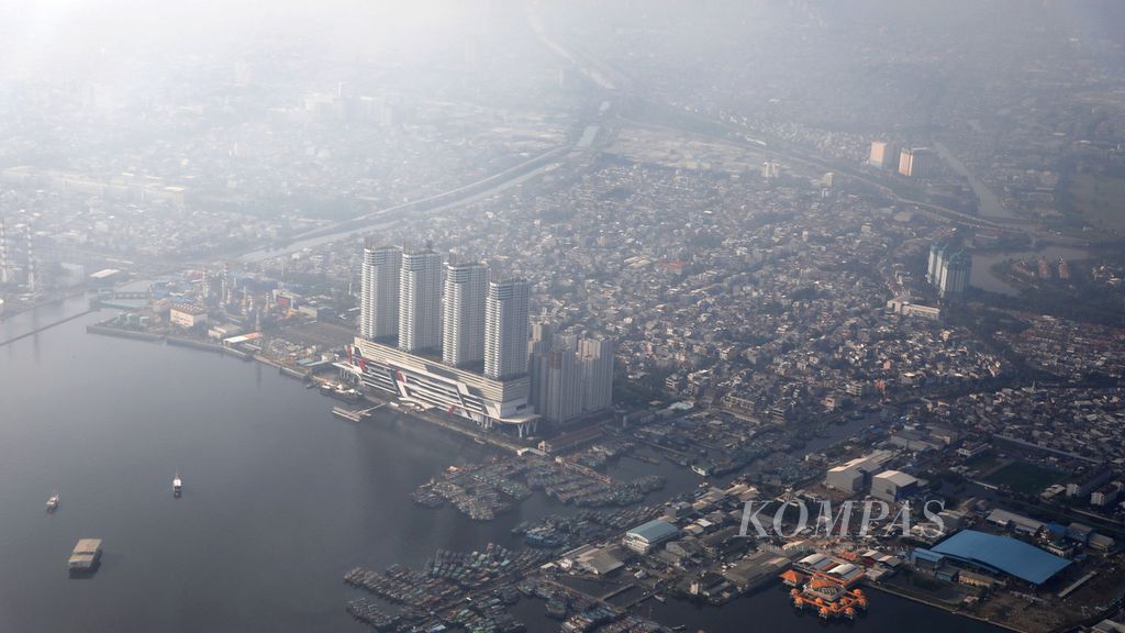 Lanskap Kota Jakarta, Minggu (15/3/2020). 