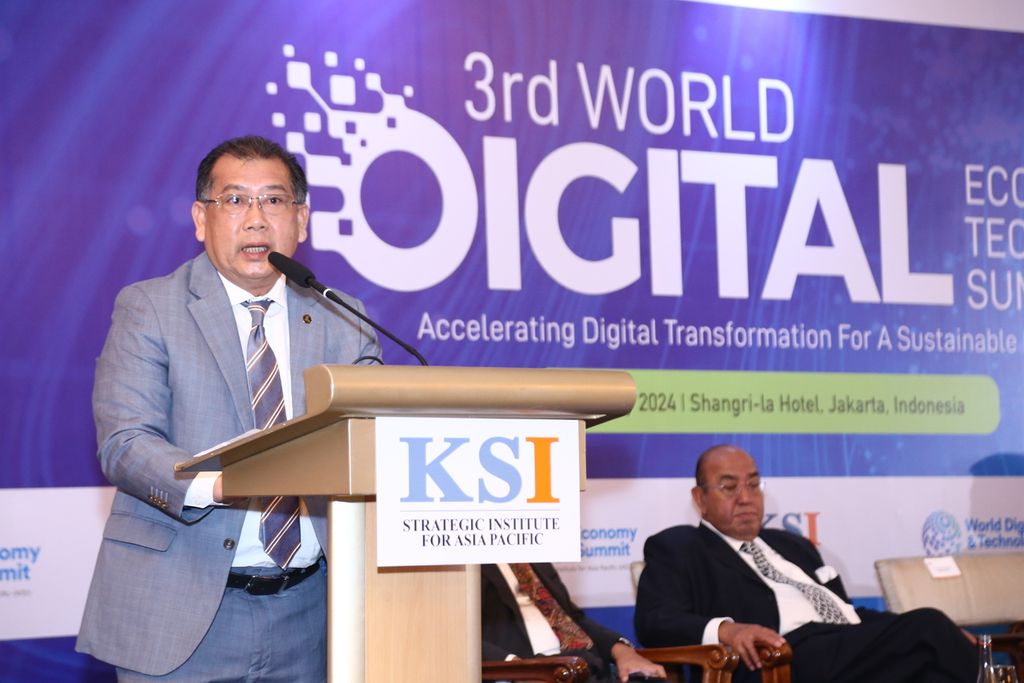 Deputy Minister of Digital Malaysia The Hon Datuk Wilson Ugok Kumbong dalam acara pidato sambutan acara 3rd World Digital Economy and Technology Summit 2024, Senin (27/5/2024), di Hotel Shangri-La, Jakara.