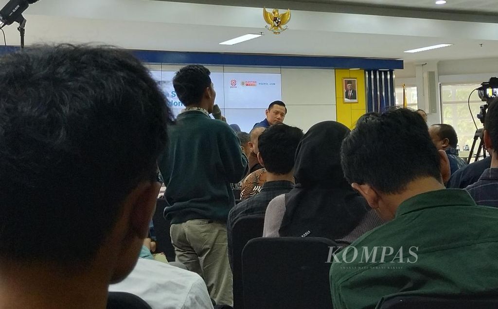 Dalam Fisipol Leadership Forum, AHY menerima banyak pertanyaan dari peserta yang sebagian di antaranya adalah santri dan pelajar dari luar Yogyakarta.