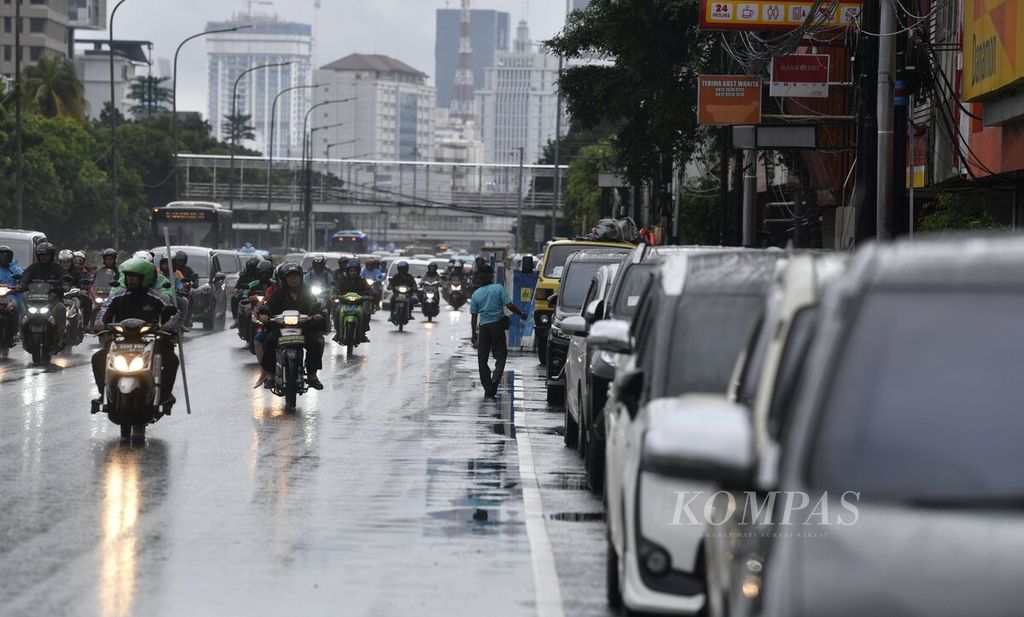 Suasana Jalan Gajah Mada, Jakarta Pusat, Jumat (1/2/2020). Rekayasa lalu lintas di Jalan Gajah Mada dan Jalan Hayam Wuruk diberlakukan terkait pekerjaan konstruksi moda raya terpadu (MRT) fase kedua CP202 sepanjang tahun 2024. 