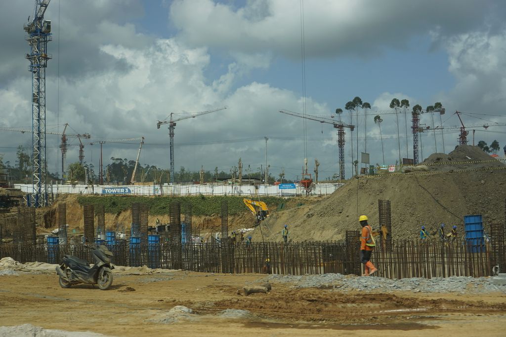 Suasana pembangunan di salah satu sudut kompleks Istana Presiden di Ibu Kota Nusantara di Penajam Paser Utara, Kalimantan Timur, Kamis (3/8/2023). 