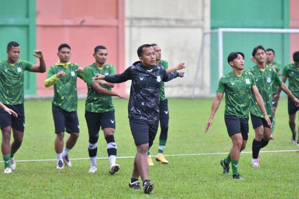 Pemain PSMS Medan menggelar latihan di Stadion Mini Pancing, Deli Serdangm, Sumatera Utara, beberapa waktu lalu. 