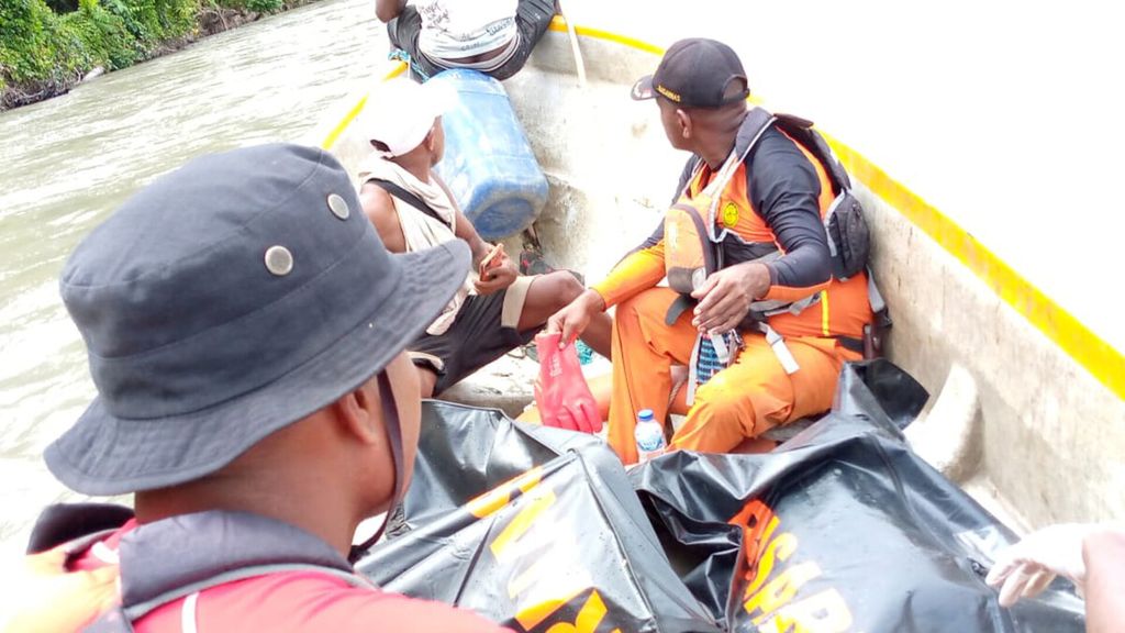 Tim SAR Jayapura menemukan dua korban tewas dalam peristiwa perahu motor tenggelam di Sungai Mamberamo, Distrik Batani, Kabupaten Yahukimo, Papua Pegunungan, Sabtu (4/2/2023).