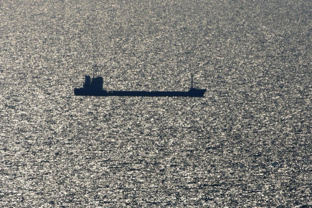 Foto yang diambil pada Selasa (19/9/2023) ini memperlihatkan kapal Resilient Afrika yang mengangkut ribuan ton gandum berlayar meninggalkan Pelabuhan Chornomorsk, Odesa yang berada di Laut Hitam menuju Selat Bosphorus di Turki.