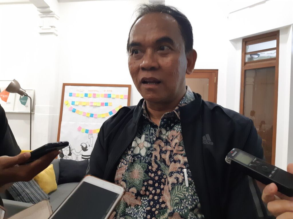 Guru Besar Fakultas Kehutanan dan Lingkungan, IPB University, Hariadi Kartodihardjo.