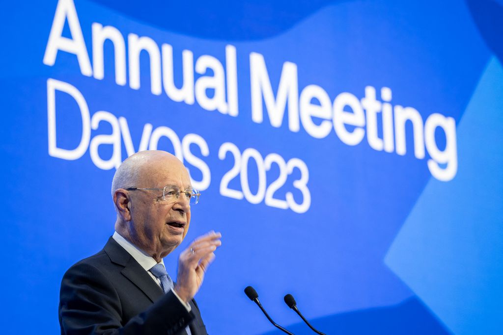 Pendiri Forum Ekonomi Dunia, Klaus Schwab, menyampaikan pidato saat pertemuan tahunan di Davos, Swiss, 17 Januari 2023. 