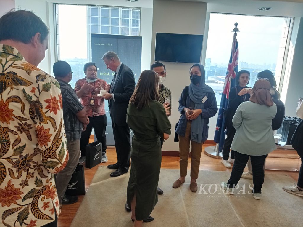 Suasana <i>afternoon tea</i> di Kedutaan Besar Selandia Baru di Jakarta, Rabu (29/6/2022). Pertemuan itu dilakukan dalam rangka memperingati tahun baru bangsa Maori, yaitu Matariki.