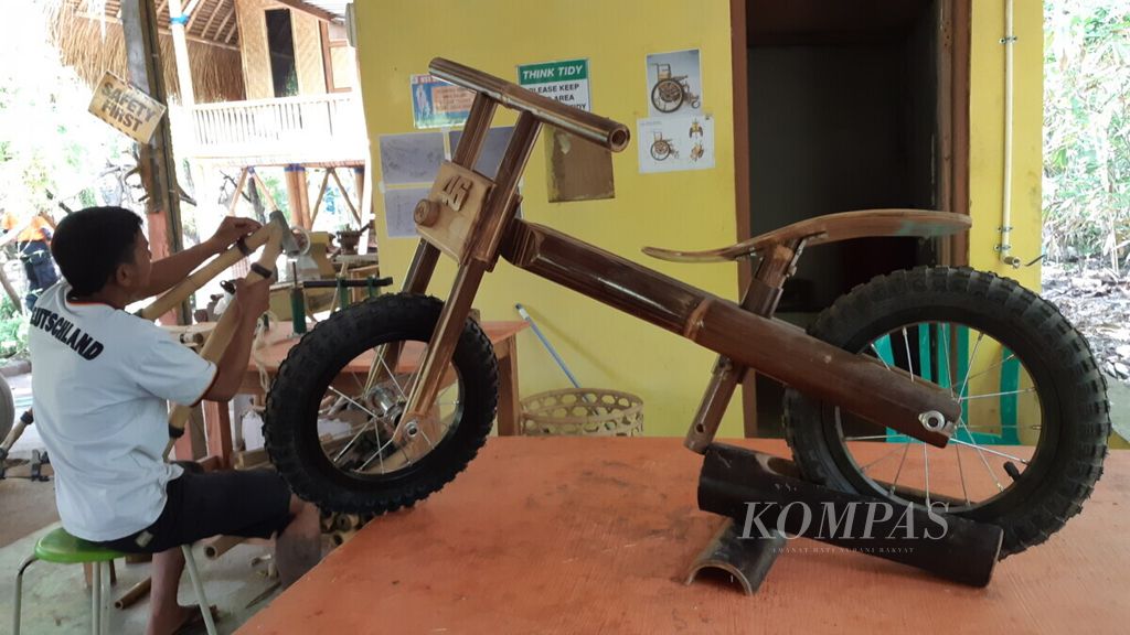 Sepeda Anak dari Bambu Karangasem