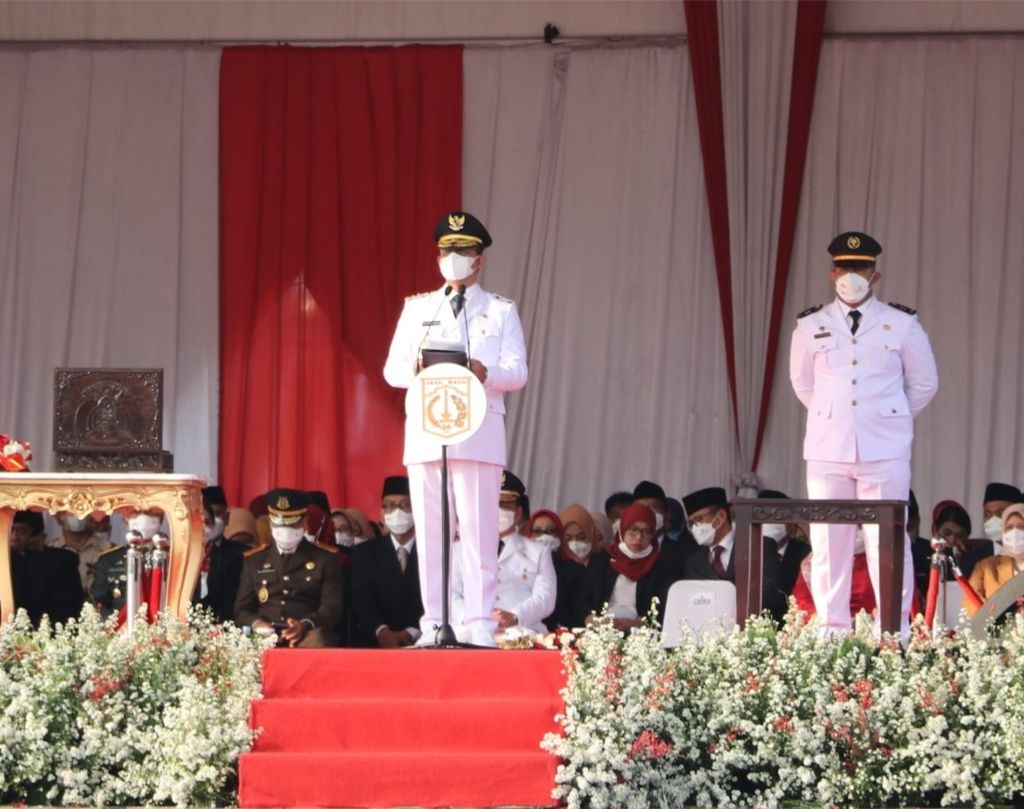 Gubernur DKI Jakarta Anies Baswedan memimpin upacara peringatan kemerdekaan Ke-77 RI, Rabu (17/8/2022) di Plaza Selatan Monas.