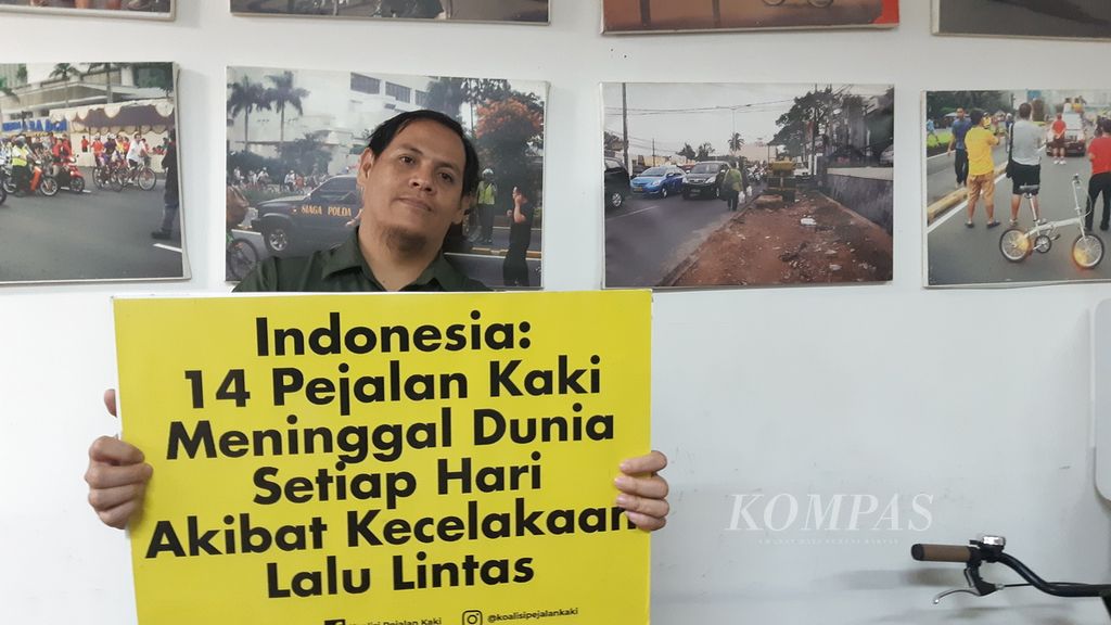 Ketua Koalisi Pejalan Kaki Alfred Sitorus, Jumat (1/3/2024), di Jakarta Pusat.