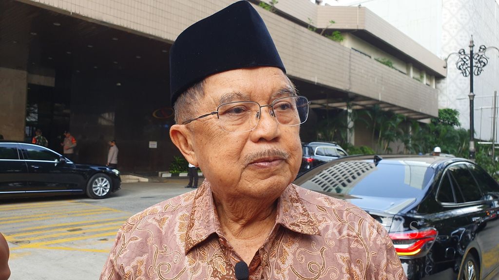 Jusuf Kalla menyampaikan kriteria paling penting dalam memilih menteri. Hal ini disampaikan seusai Halalbihalal Majelis Ulama Indonesia, Jakarta, Selasa (7/5/2024).