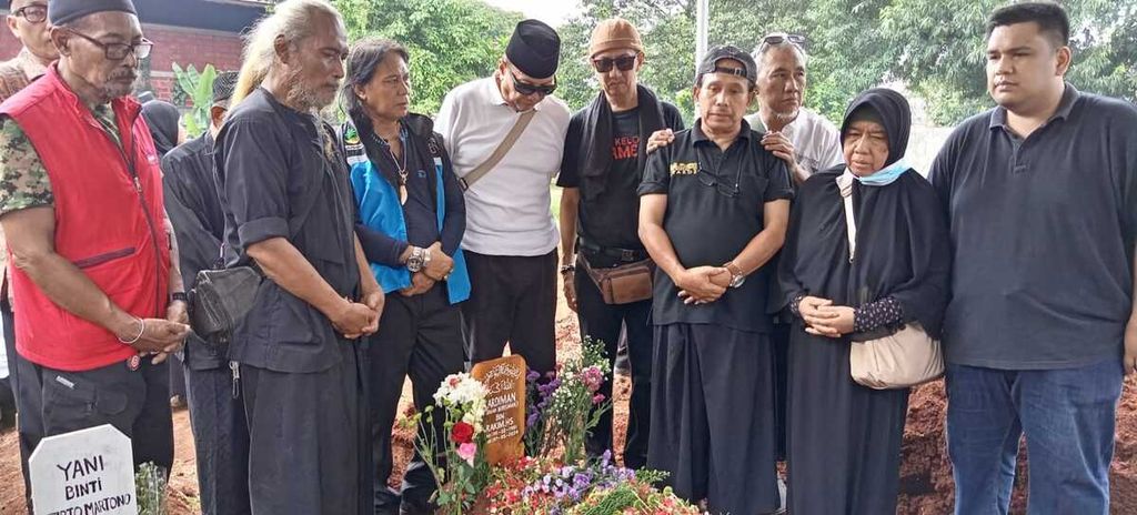 Pemakaman Dorman Borisman pada Rabu (8/5/2024) di TPU Suci Susukan, Ciracas, Jakarta Timur. 