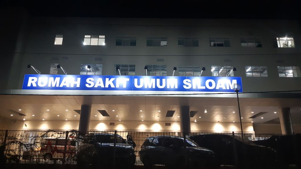 Suasana di depan Rumah Sakit Umum Siloam Kupang, NTT, Sabtu (17/7/2021).