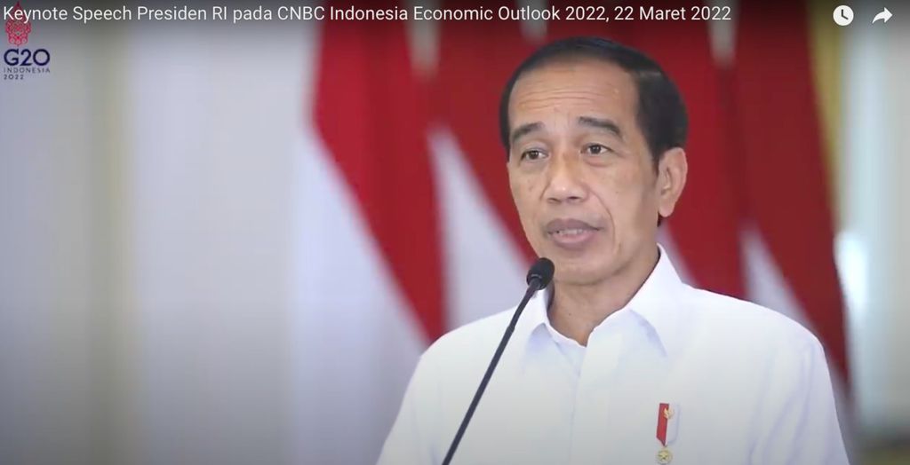 Presiden Joko Widodo ketika hadir secara virtual di hadapan para ekonom, investor, dan pelaku pasar di pergelaran CNBC Indonesia Economic Outlook 2022 pada Selasa (22/3/2022). 