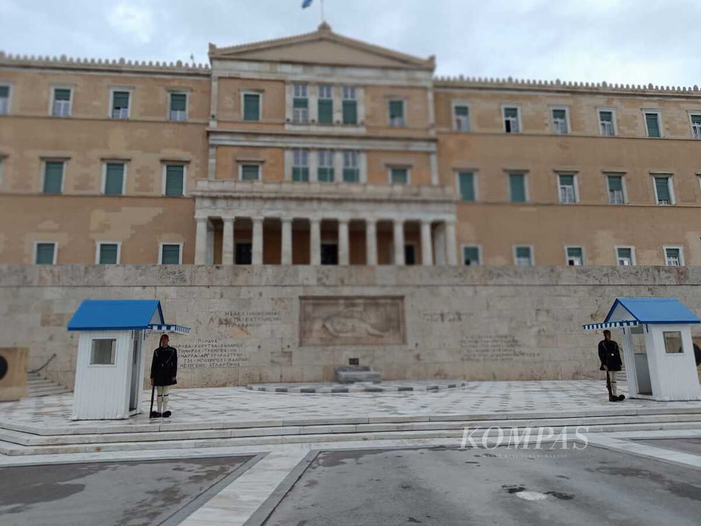  Gedung Parlemen Yunani tempat pertemuan antara Wakil Presiden Maruf Amin dan Wakil Ketua Parlemen Yunani Ioannis Plakiotakis di Athena, Yunani, Rabu (22/11/2023). 