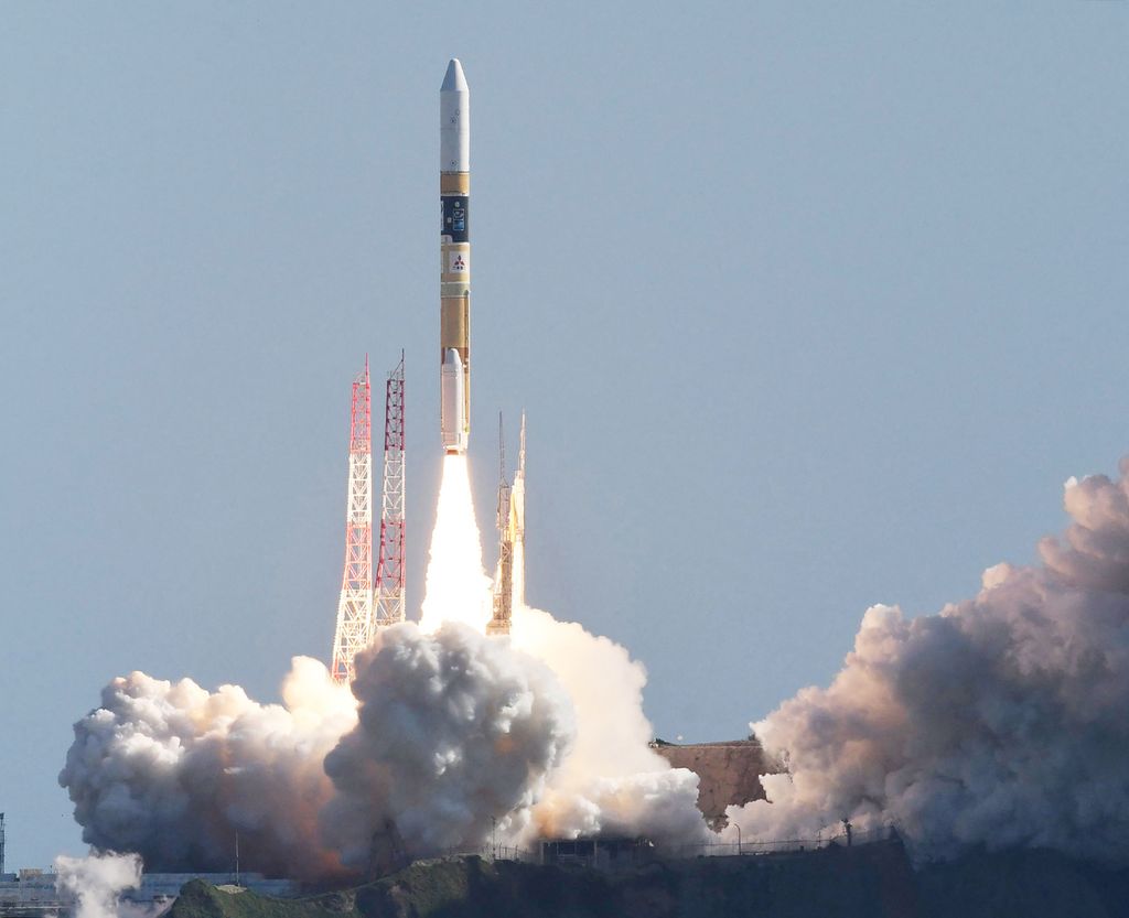 Roket H2-A membawa wahana antariksa kecil ke Bulan diluncurkan dari Bandar Antariksa Tanegashima di Pulau Tanegashima, Prefektur Kagoshima, Jepang, 7 September 2023. 
