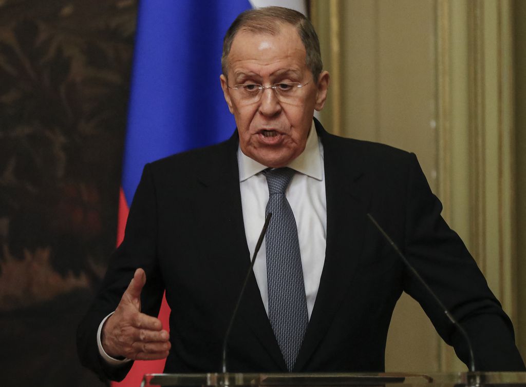 Menteri Luar Negeri Rusia Sergei Lavrov dalam jumpa pers di Moskwa, 5 Maret 2022. 