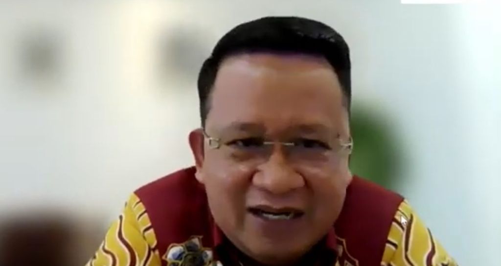 Salahudin Yahya, the Secretary of the Directorate General for Social Rehabilitation at the Ministry of Social Affairs, responded online to the issue of women's poverty related to access to social rehabilitation programs at the Women's National Congress 2024 in Bali.