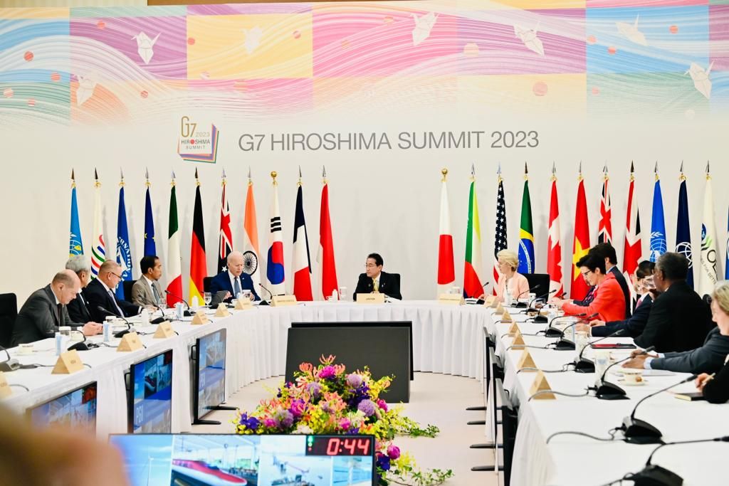 Presiden Joko Widodo menghadiri pertemuan Partnership for Global Infrastructure and Investment (PGII) dalam rangkaian KTT G7 di Hiroshima, Jepang, Sabtu (20/5/2023). Presiden menjelaskan, pembangunan infrastruktur di Indonesia saat ini semakin merata, termasuk juga di Ibu Kota Nusantara (IKN).