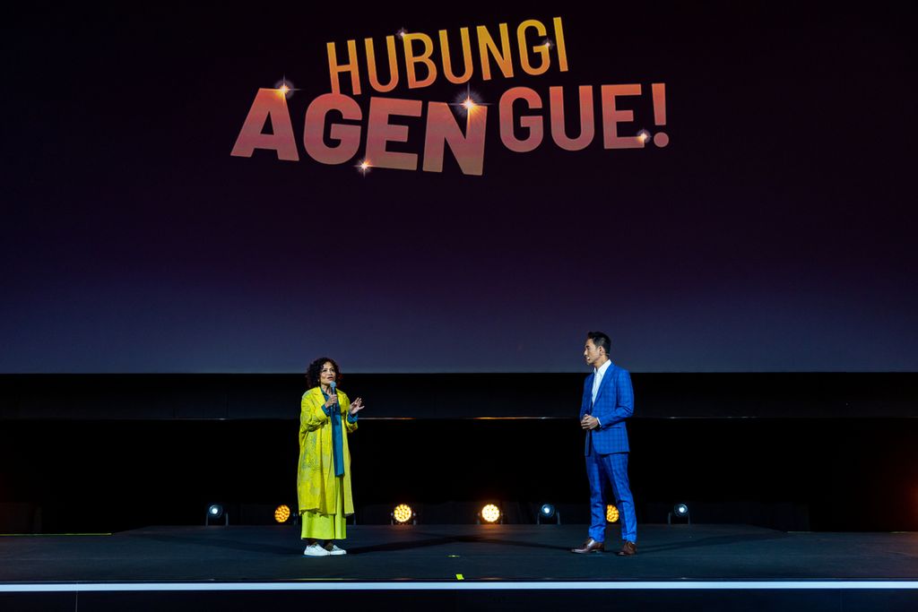 Mira Lesmana tampil di atas panggung Disney Content Showcase APAC 2022, 30 November-1 Desember 2022 di Marina Bay Sands, Singapura, sekaligus memaparkan serial garapannya, <i>Hubungi Agen Gue!</i>, yang akan tayang di Disney Plus Hotstar. 