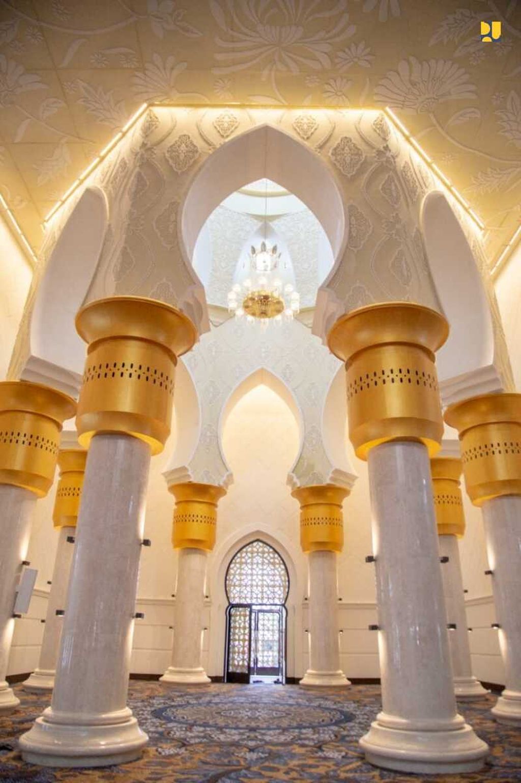 Masjid Raya Sheikh Zayed Surakarta 