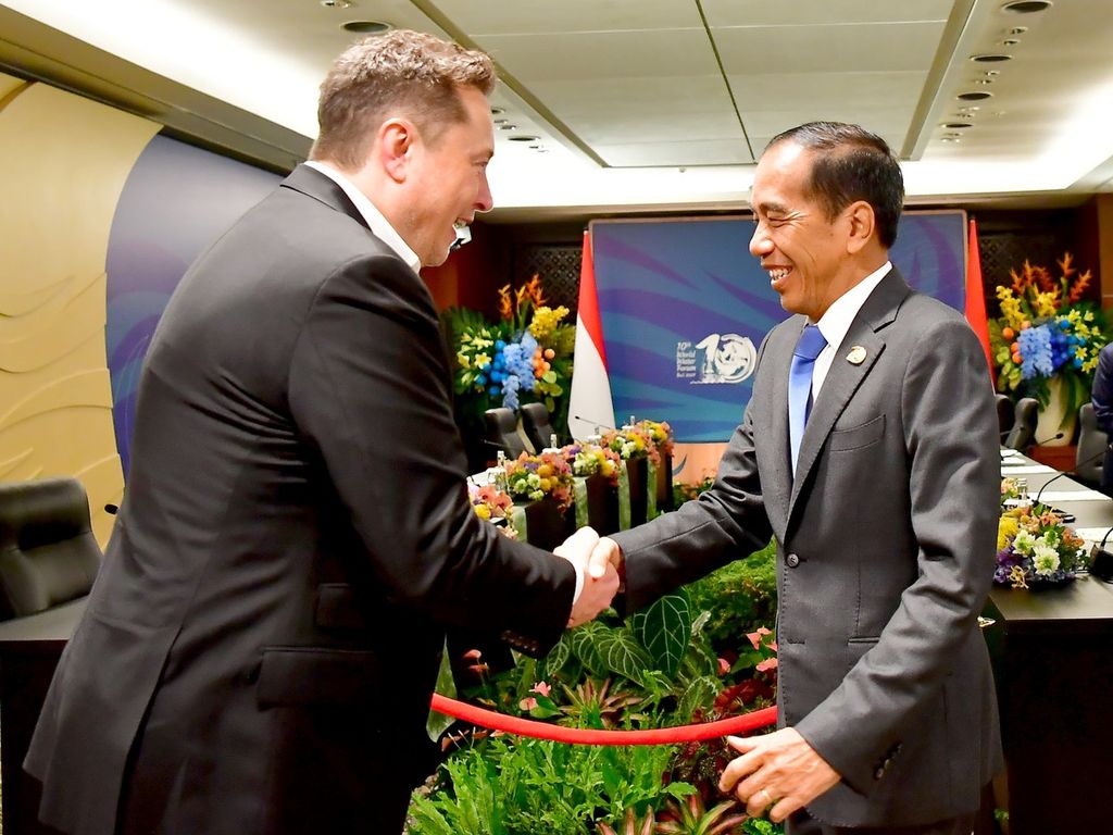 Presiden Joko Widodo bertemu dengan CEO SpaceX dan Tesla Elon Musk di sela-sela Konferensi Tingkat Tinggi (KTT) World Water Forum ke-10, Bali, Senin (20/5/2024).