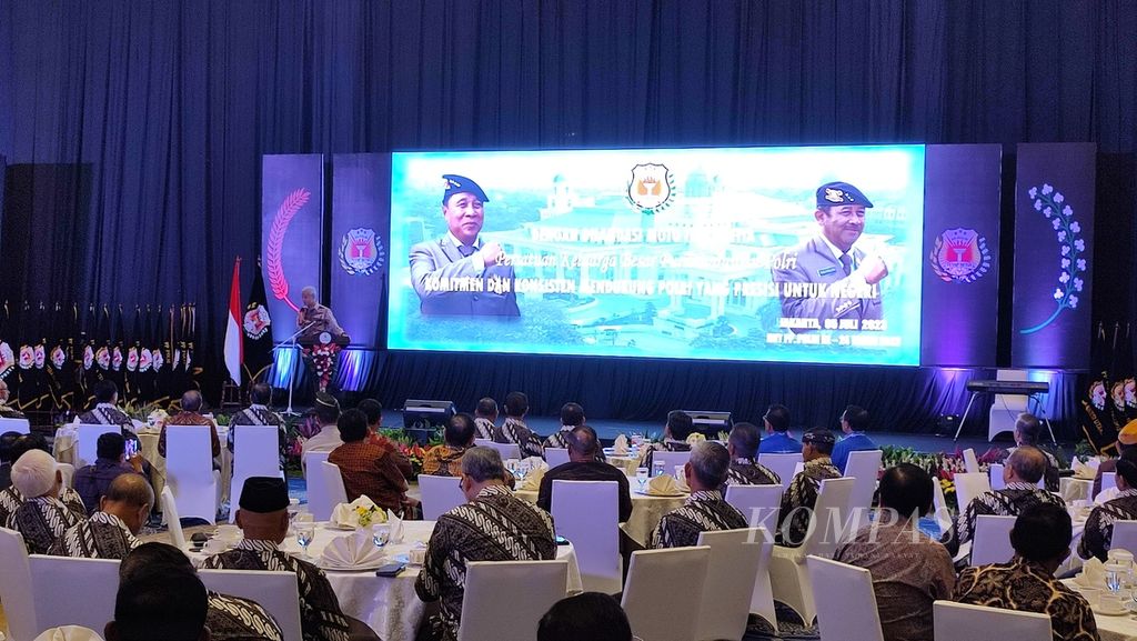 Gubernur Jawa Tengah Ganjar Pranowo menyampaikan kesan-kesannya sebagai anak seorang polisi dalam acara syukuran HUT  XXIV PP Polri, Rabu (5/7/2023), di Jakarta.