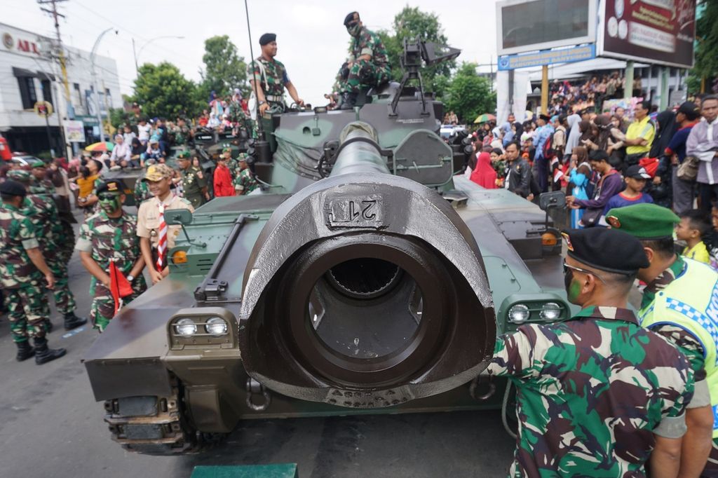Rangkaian peringatan ke-72 Hari Juang Kartika TNI Angkatan Darat Tahun 2017 di Purwokerto berlangsung meriah. Parade alat utama sistem persenjataan mewarnai rangkaian kegiatan yang dipusatkan di Alun-alun Purwokerto, Jumat (15/12/2017).