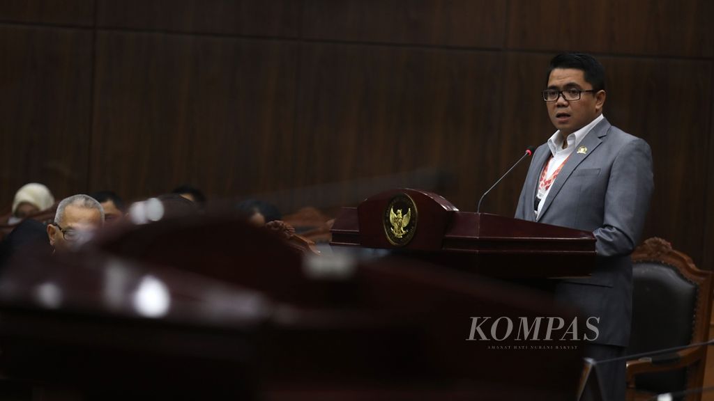 Anggota Komisi III DPR, Arteria Dahlan, di Mahkamah Konstitusi, Jakarta, Selasa (19/11/2019). 