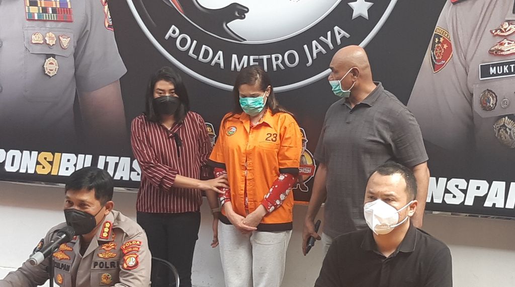 CD, disjoki yang ditangkap Polda Metro Jaya karena penyalahgunaan narkoba jenis sabu di Jakarta, Kamis (17/3/2022).