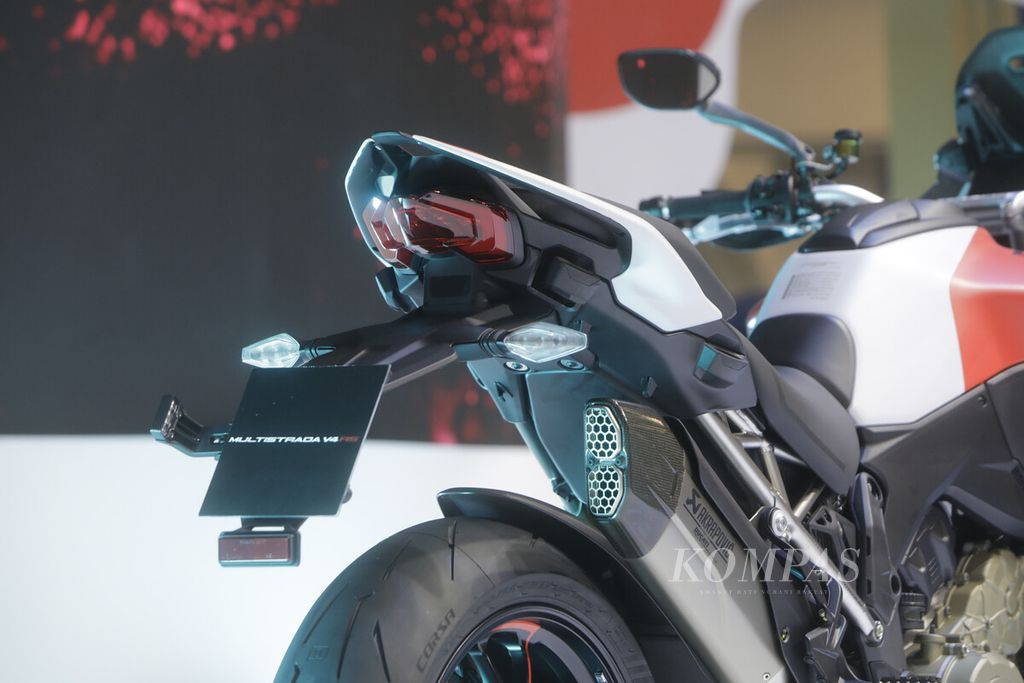 Tampilan buritan Multistrada V4 RS 