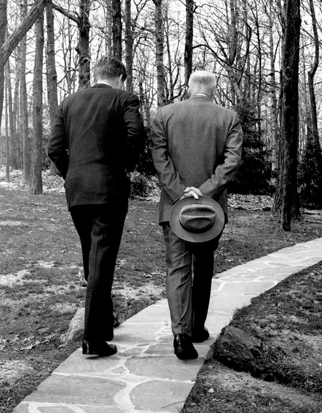 Presiden AS JF Kennedy dan mantan Presiden Dwight Eisenhower