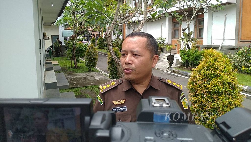 Kepala Seksi Penerangan Hukum Kejaksaan Tinggi Bali Putu Agus Eka Sabana Putra di Kantor Kejaksaan Tinggi Bali, Kota Denpasar, Senin (10/4/2023). 
