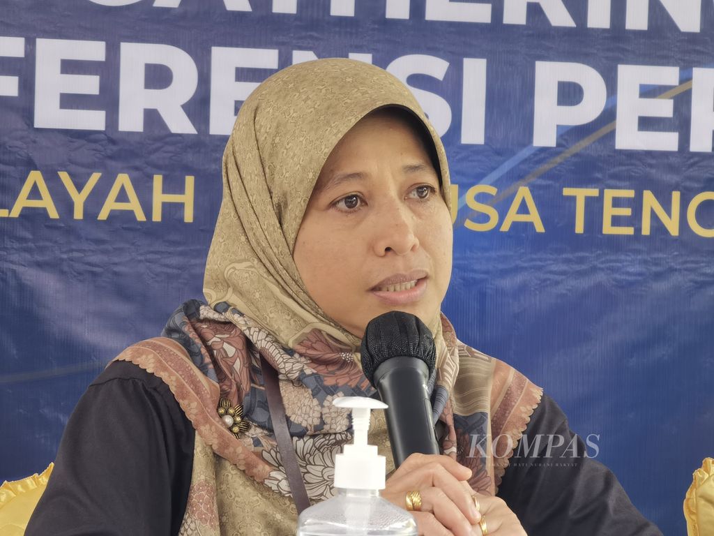 Kepala Kantor Wilayah Direktorat Jenderal Pajak Nusa Tenggara Syamsinar dalam konferensi pers di Lombok Barat, Nusa Tenggara Barat, Jumat (13/1/2023).